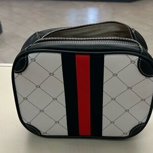 Bag Elegant Black and Red Toiletry Bag for Men by Barrington